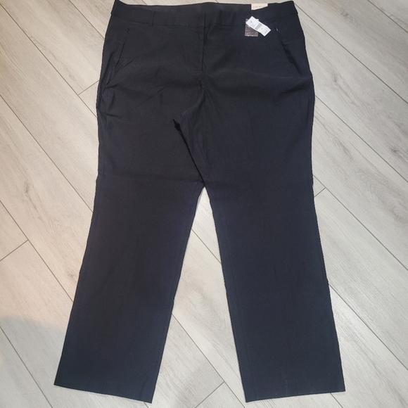 Lane Bryant Women's 4 Season Straight Leg Midrise Dress Pants Size 26 Black NEW - Picture 2 of 9